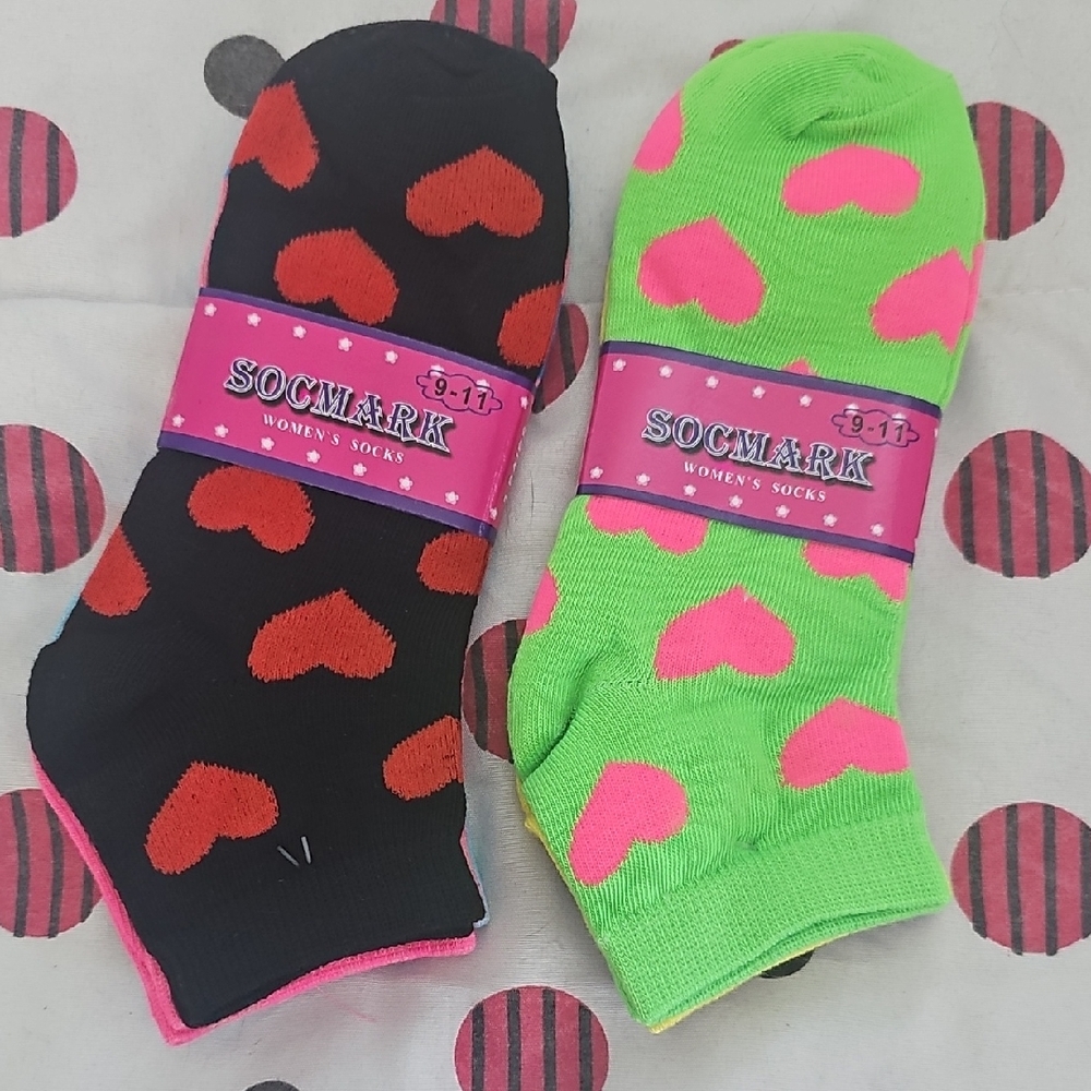 Women's Socks - Multiple Colors with Hearts, 6 Pairs